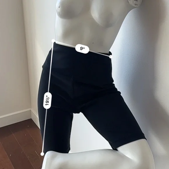 WARDROBE.NYC Biker Short, Black, Size Medium - Picture 13 of 15